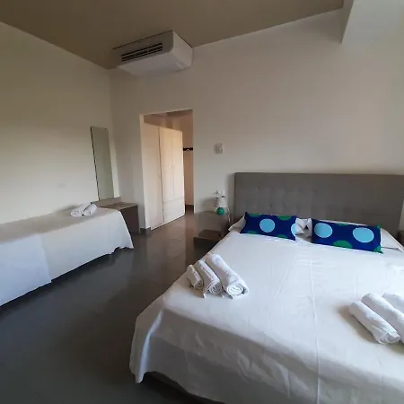 Hotel Desire'