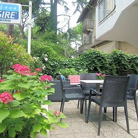 Hotel Desire'