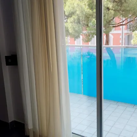 Hotel Desire'